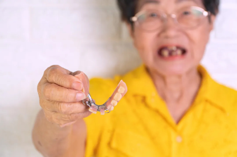 牙齒修復(fù)，不止這三種方法，你需要慎重選擇